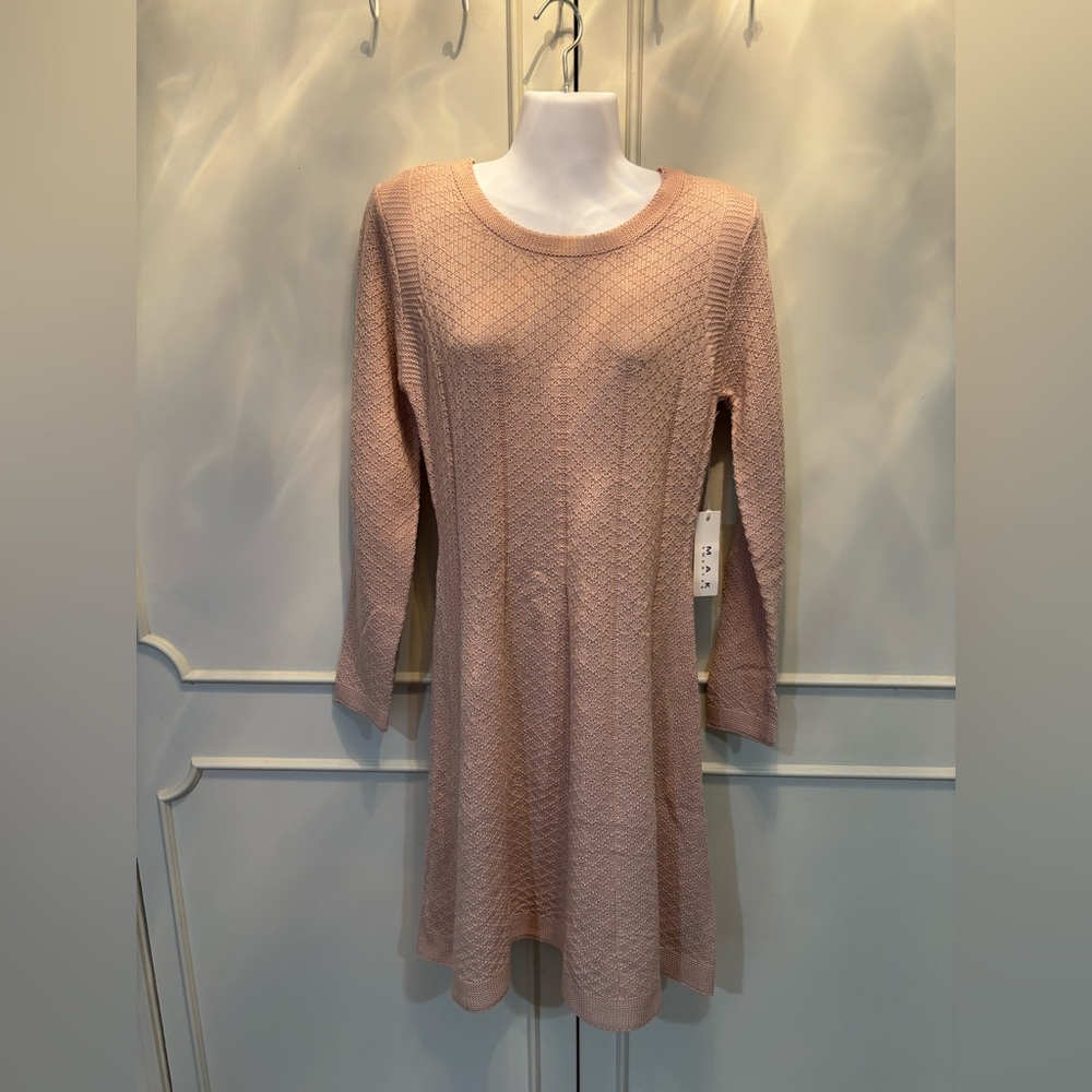 Chic Long Sleeve Knit Dress in Soft Pink